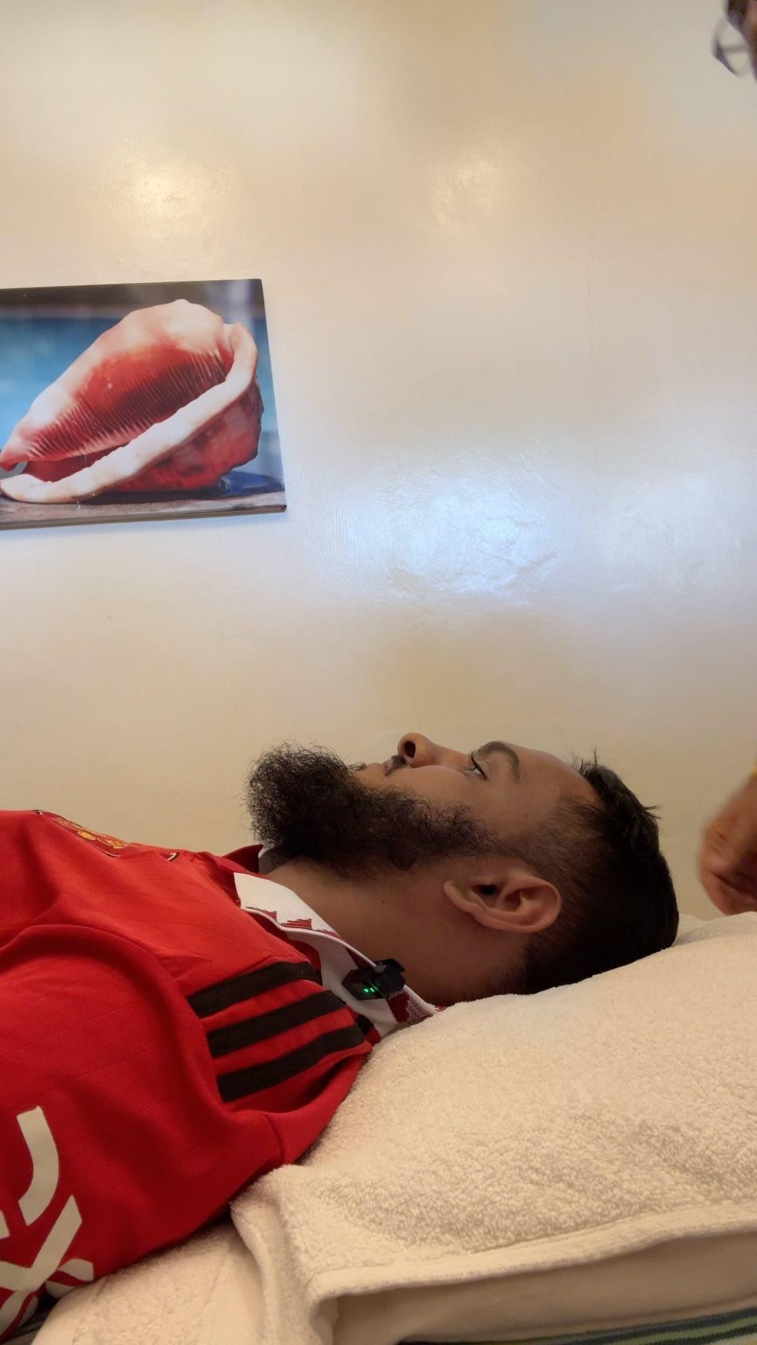Wait for it and smile.. #chiro #chiropracticadjustment #osteopatia #001 #love #kilifi #diani