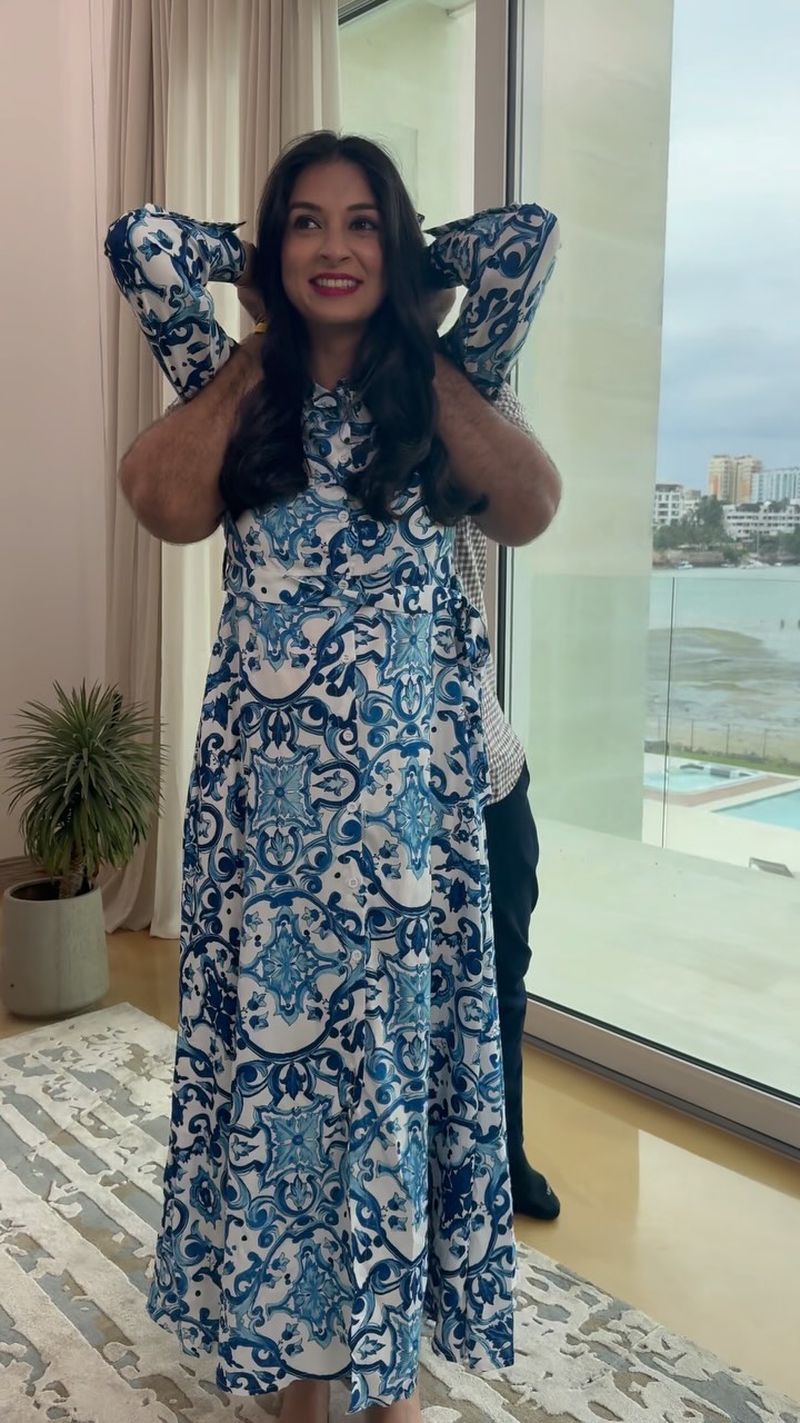 Watch @drammarhassanali.pt crack @zeeya_asaria back in three seconds 😲🤣 It is always fun and games at our podcast recording with @battered_lens . Make sure you watch episode 1 of chapter 3 on our youtube channel. #wel…