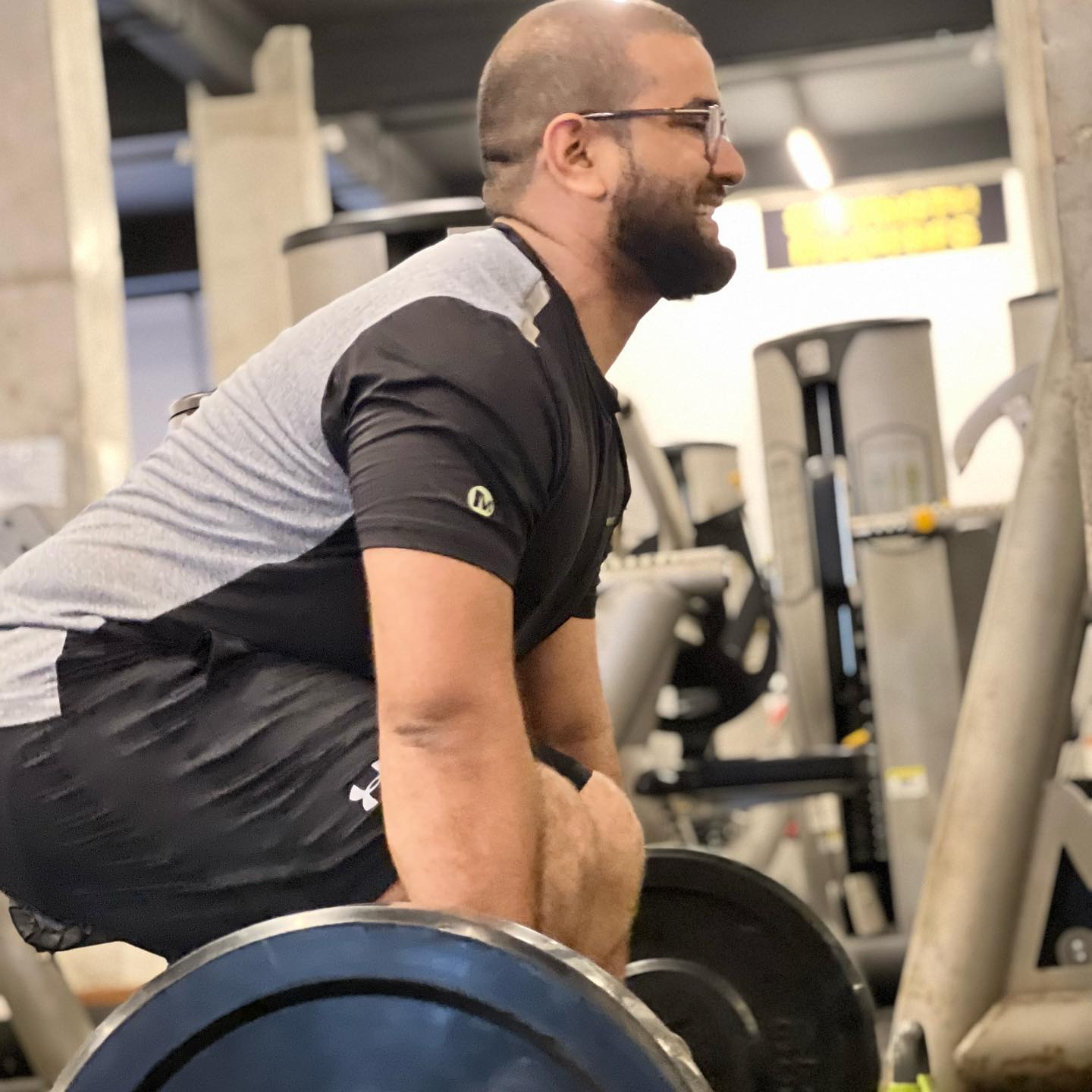 No matter what condition your back may be in.. You must deadlift.. If you are not deadlifting then you are not living.. #deadlift #deadlifts #gymaddict #gym